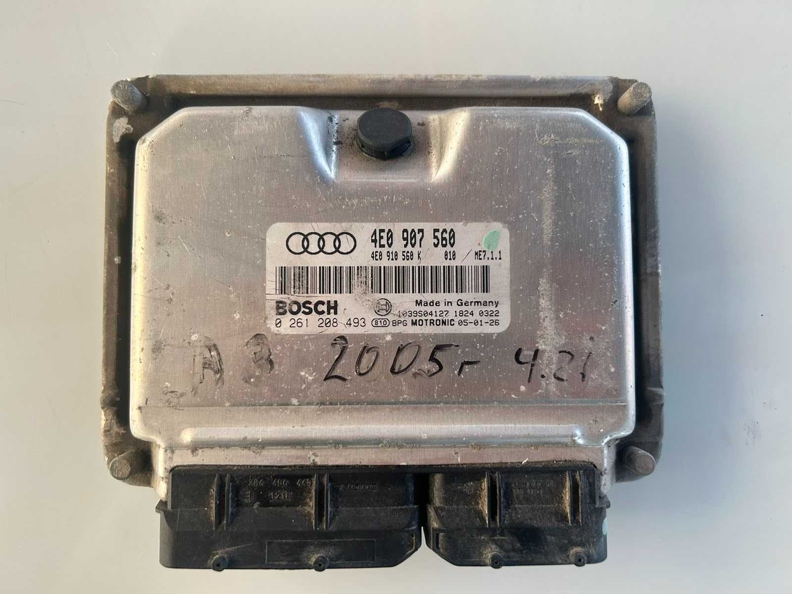 моторен компютър Audi A8 4.2I D3 модел 2002-2009г. #020S
