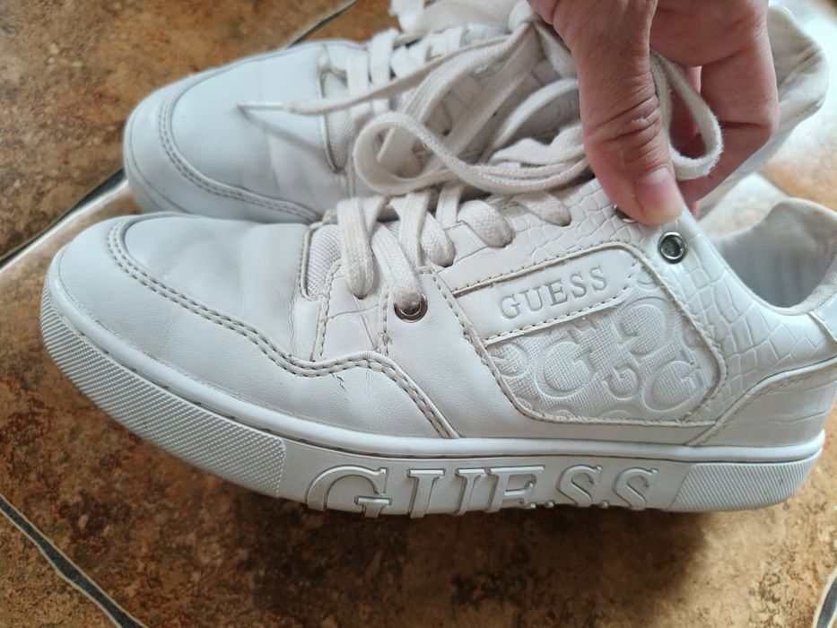 Оригинални маратонки Guess 38номер
