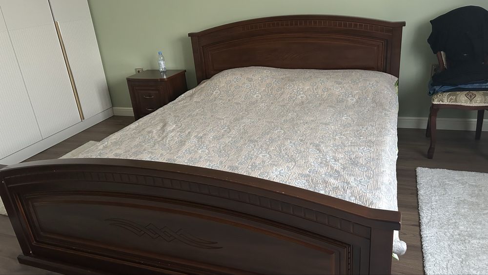 Кровать и шкаф для спальни