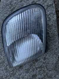 Lampa semnalizare dreapta fata Audi 100