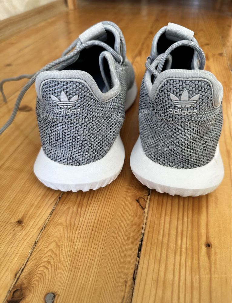 Унисекс маратонки Addidas