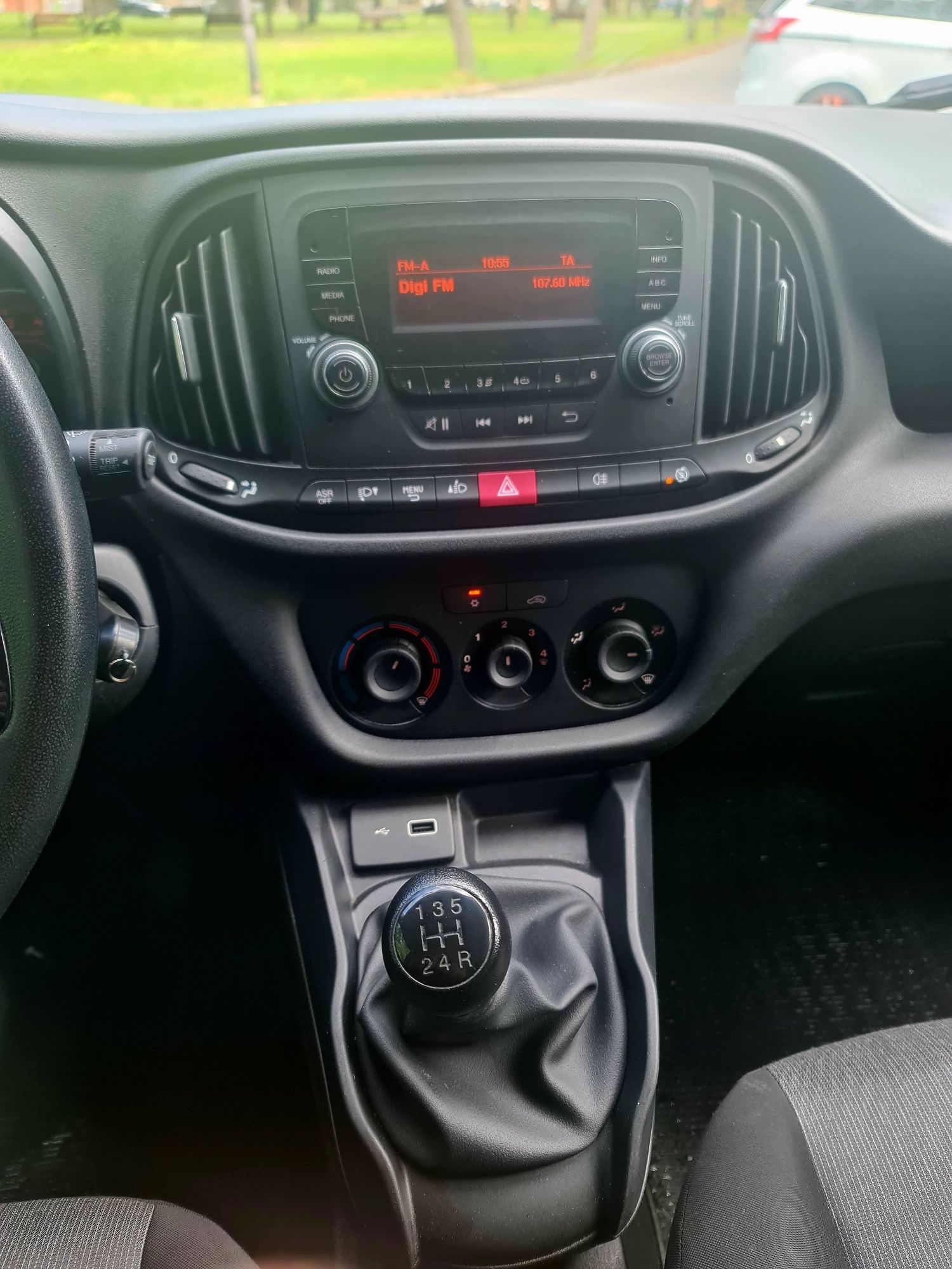Vand/Schimb Fiat Doblo 1.3 Profesionale Autoutilitara/Transport marfa