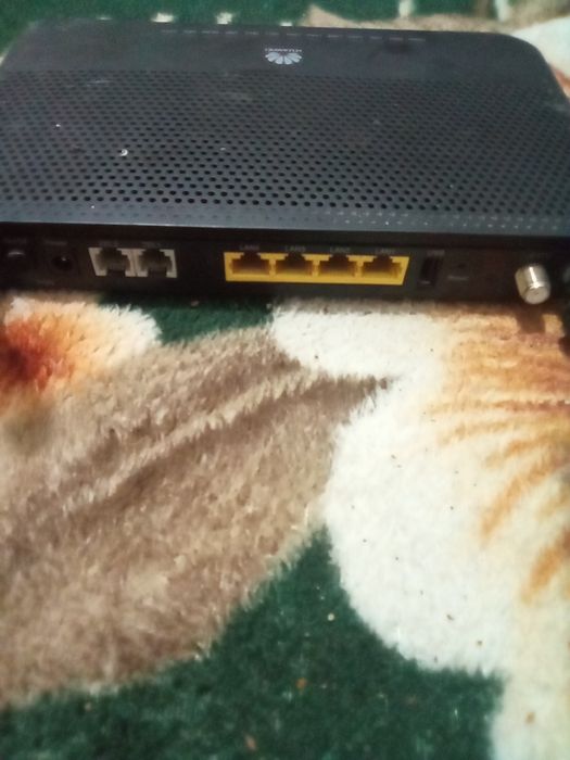 Router Huawei HG8247W5