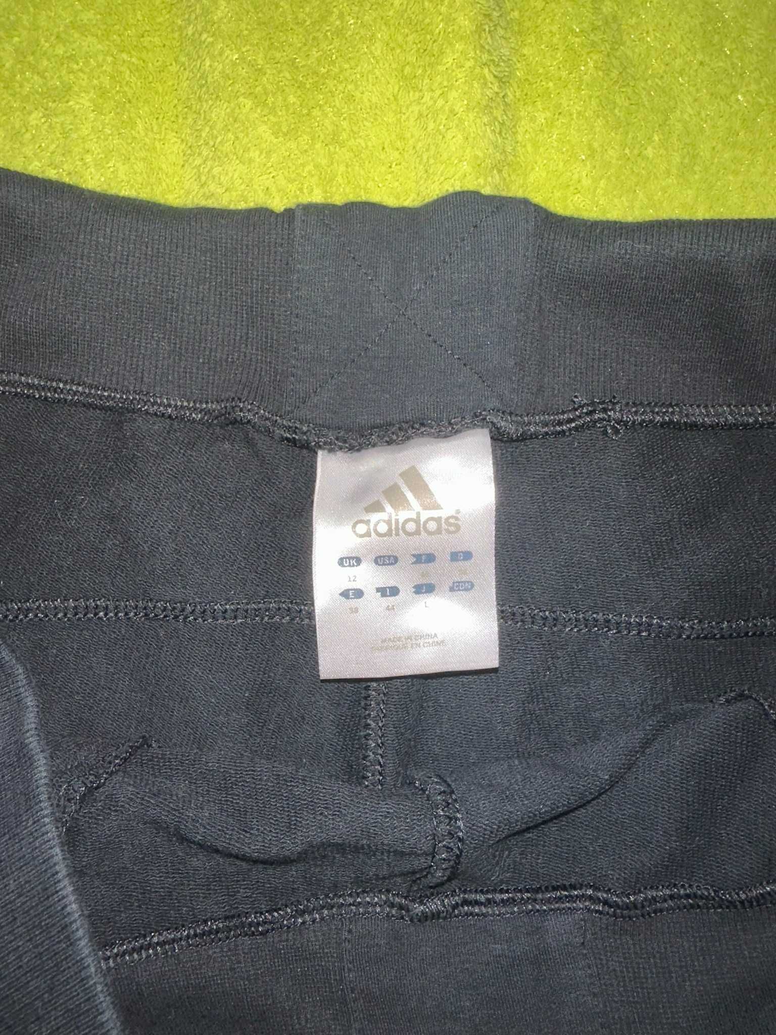 ADIDAS Нови Къси панталони, размер М/L