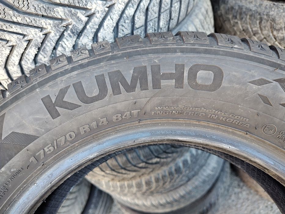 Продавам 4зимни гуми 175/70/14 Kumho