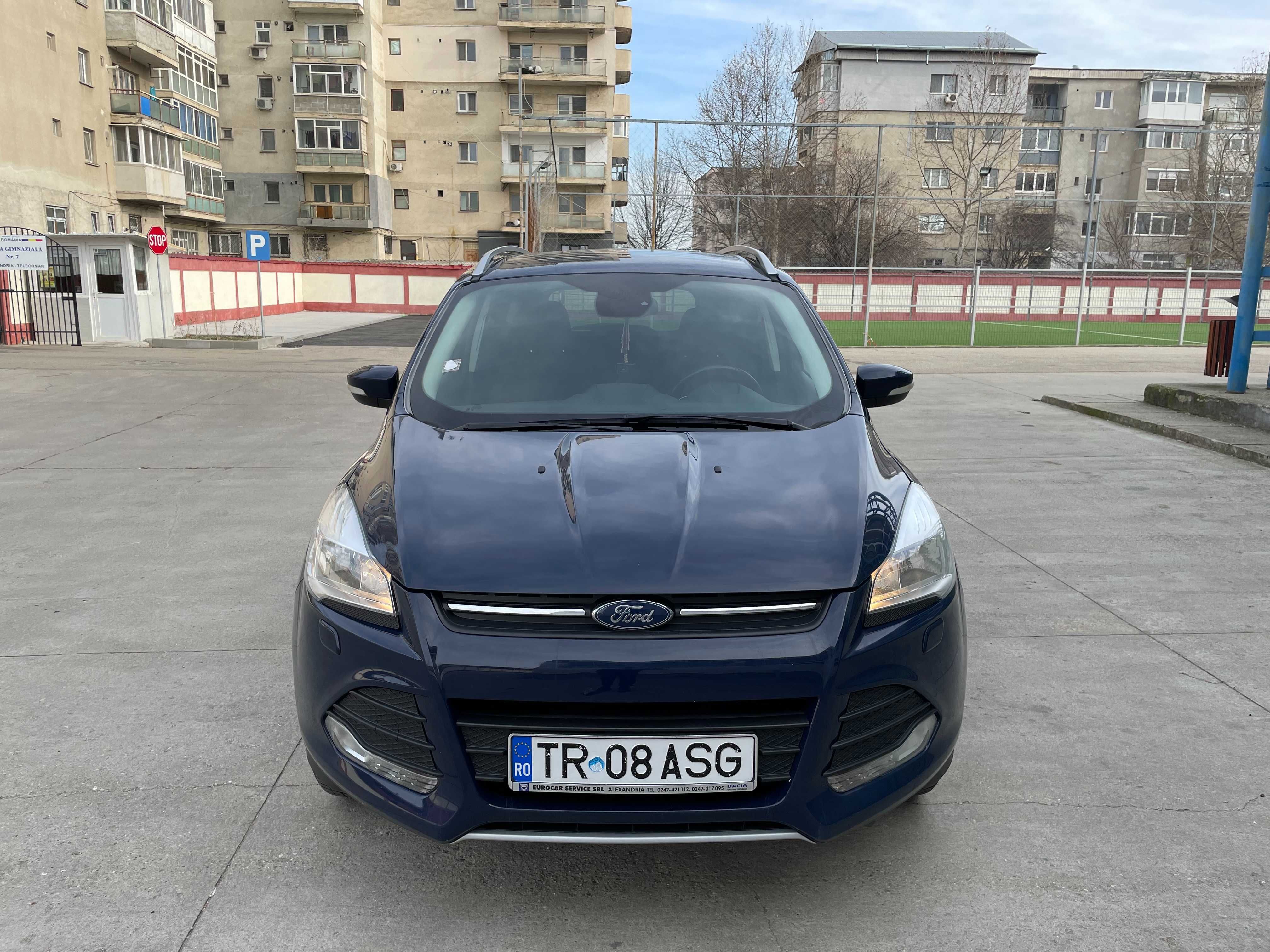 Ford Kuga 2.0 TDCI 4x4 cutie manuala prima inmatriculare 2016