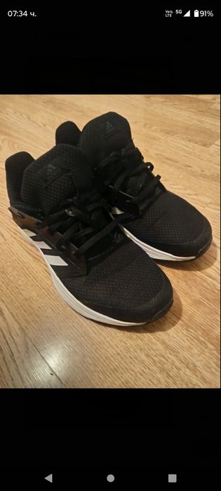 Адидас 39 номер и една трета