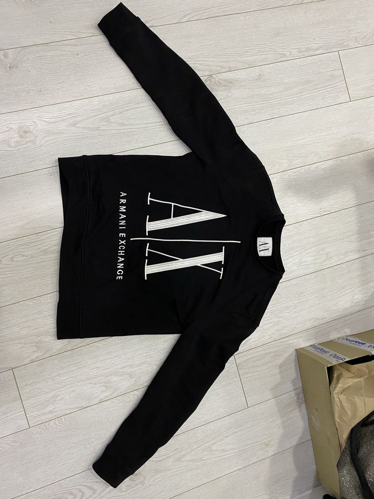 продам кофту Armani Exchange ОРИГИНАЛ есть чек размер S
