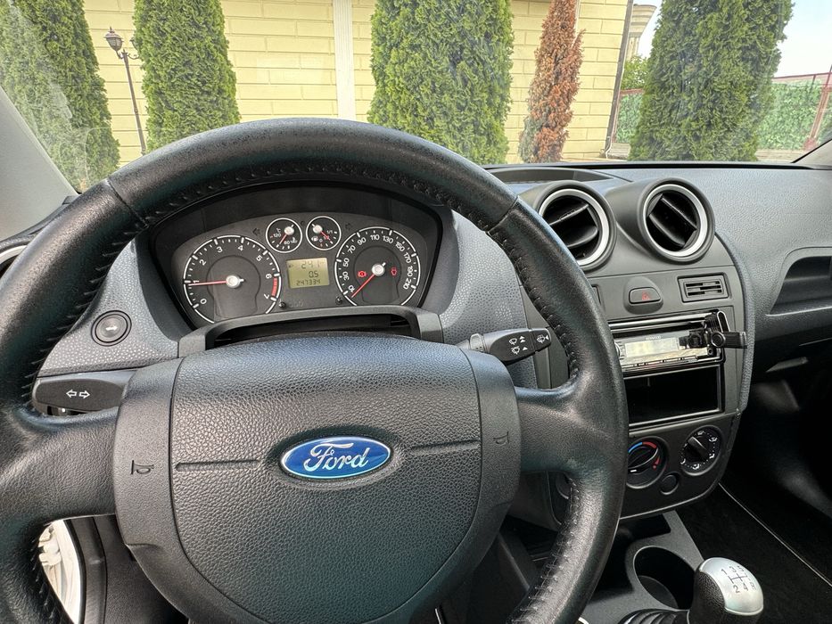 FORD Fiesta ST/RAR Efectuat/1.6 Benzina/Trapa/Clima/Stare Foarte buna!