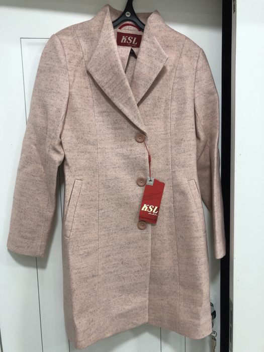 Продаётся демисезонное драповое пальто раз 44,46,48