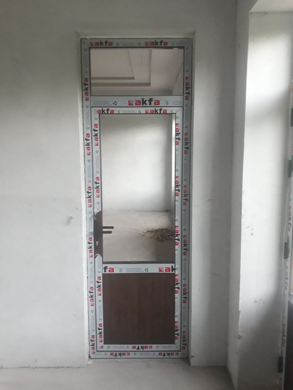 Akfa plast Eshik deraza romlar yasaymiz 3kun ichida yasab o'rnatib ber