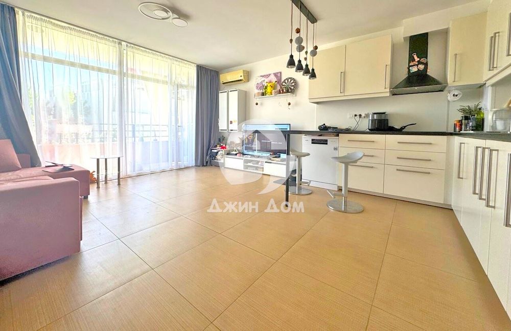 Продава се Двустаен апартамент в к.к. Слънчев бряг - 71 кв.м за 1212 €/кв.м - Снимка #1
