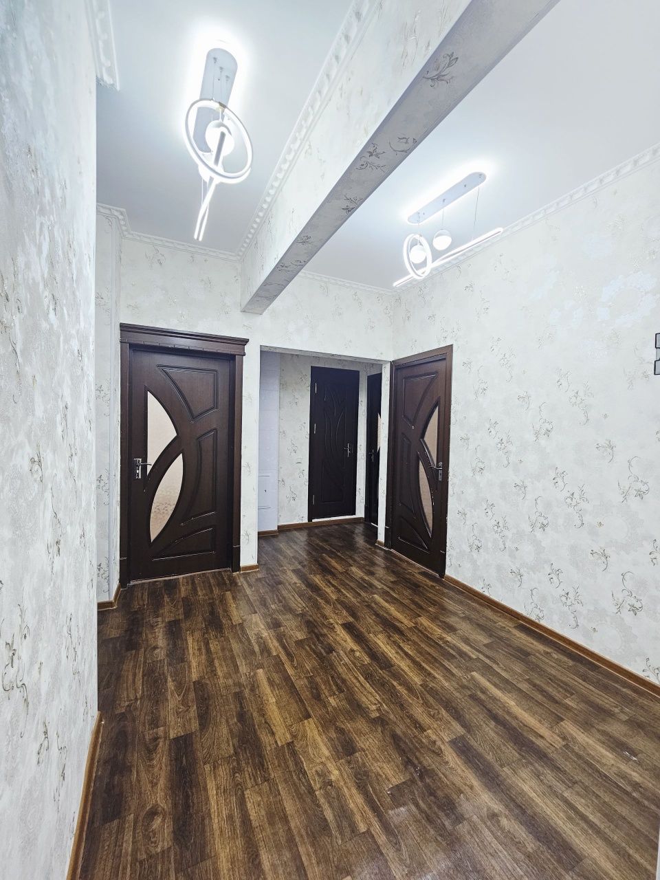 Сергели 5 метро 200 метр 3⁴/4/9 балкон 2×6 75 м² Ипотекага хам сотилад