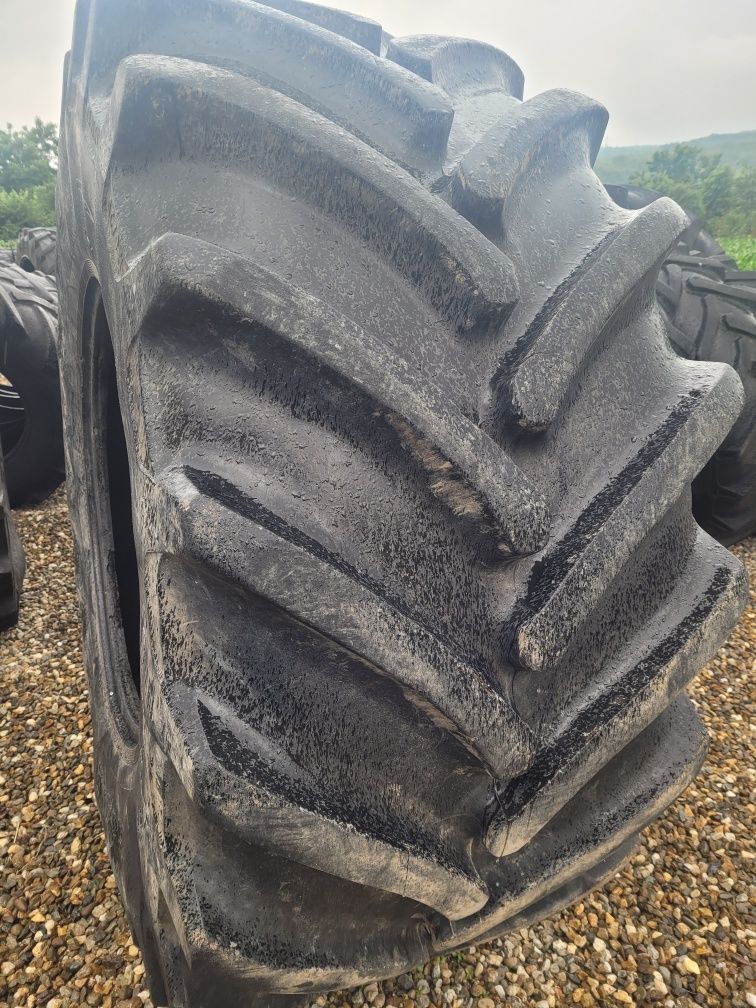 Cauciuc Combină Continental 800/65 R32 (30.5 LR 32)