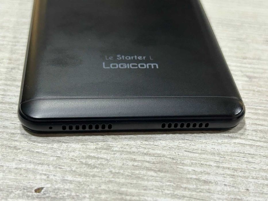 Смартфон LoGicom Le Starter L  8GB 1 RAM