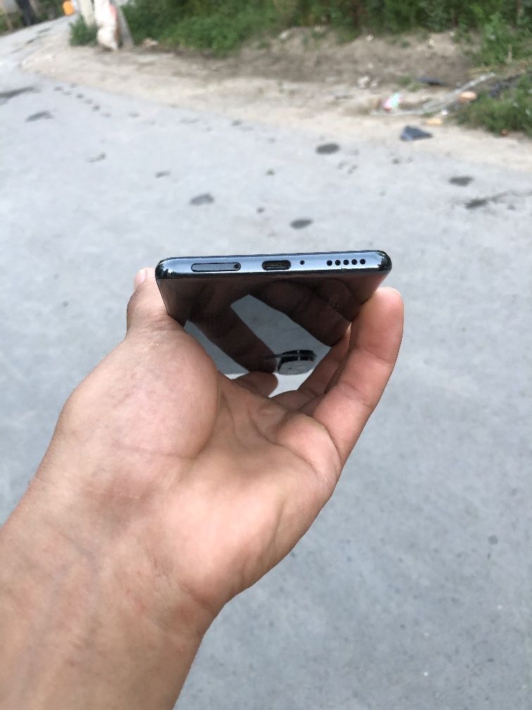 Samsung ikkinchi Iphone 11 pro max sotiladi holati alo darajada. Aybi