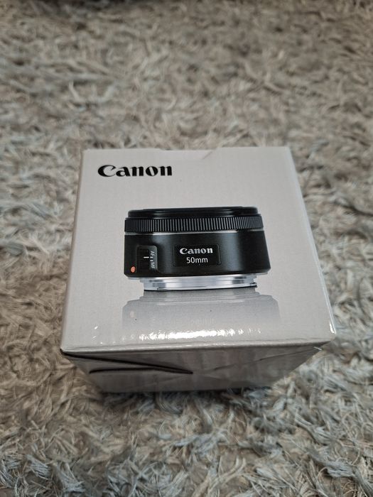 Обектив Canon EF 50mm f/1.8 STM