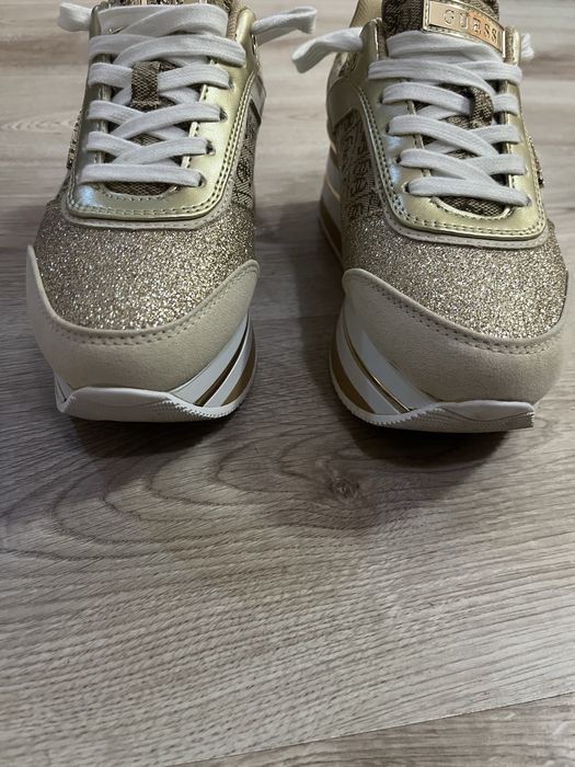Нови Маратонки GUESS