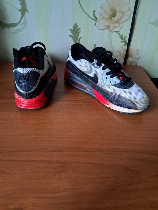 Продававам оригинални обувки Nike Air max 90 Lunarlon СПЕШНО!!!