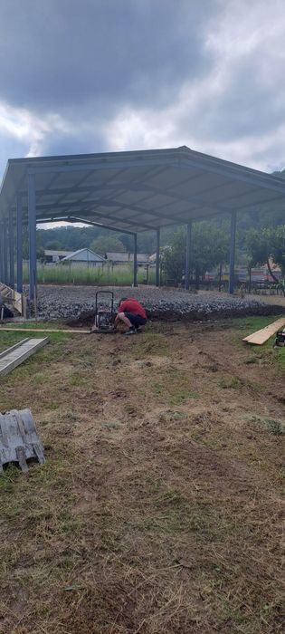 Vând hala metalica  8 x20