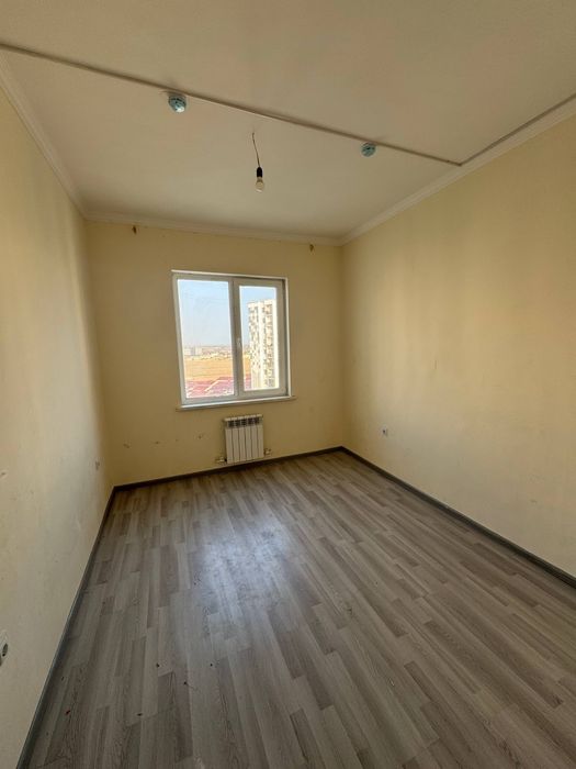 Продаётся 3-х комнатная квартира в массиве Корасув, рядом с 81 школой.