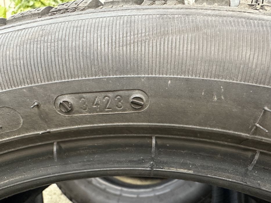 Anvelopa 225/50 R17