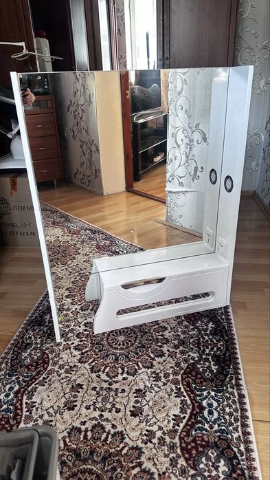 Продам зеркало, тумба, раковина, кран, пенал