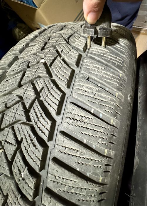 Anvelope iarna 225 / 55 / 16 Dunlop