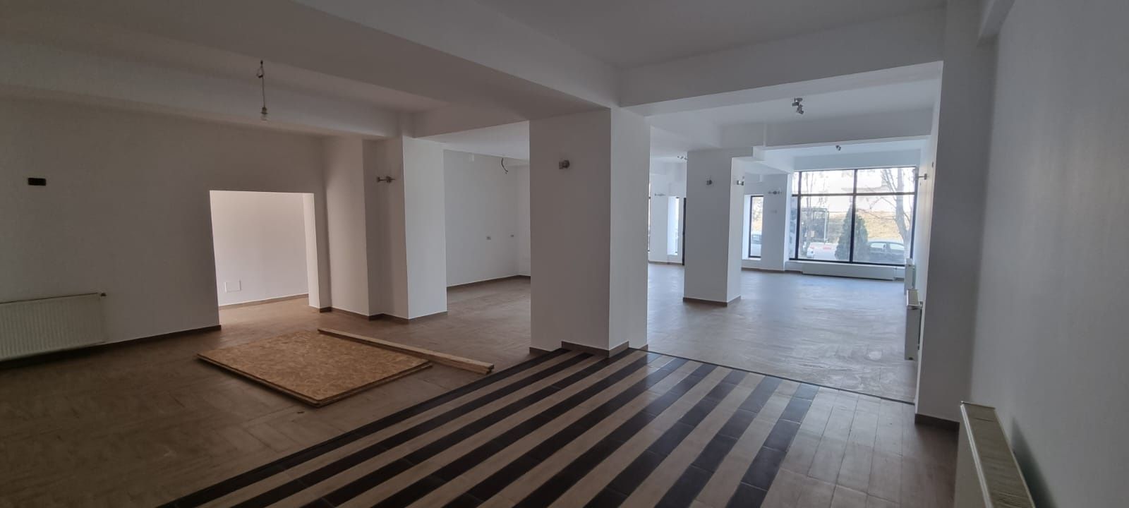 Vand spatiu comercial