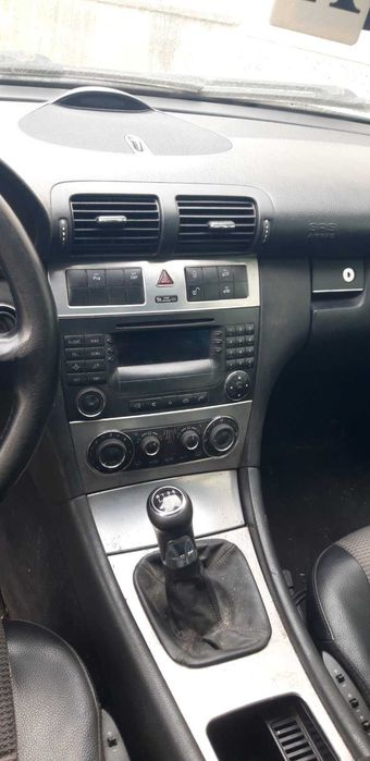 Продава се на части