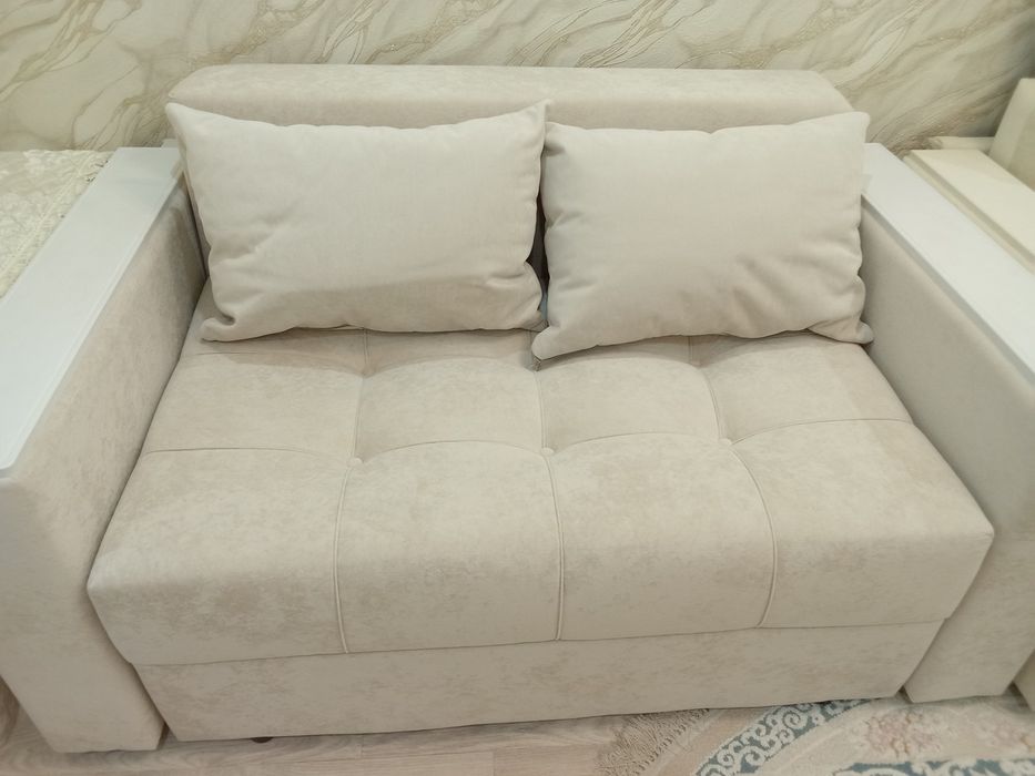 Продам новый  мини диван!