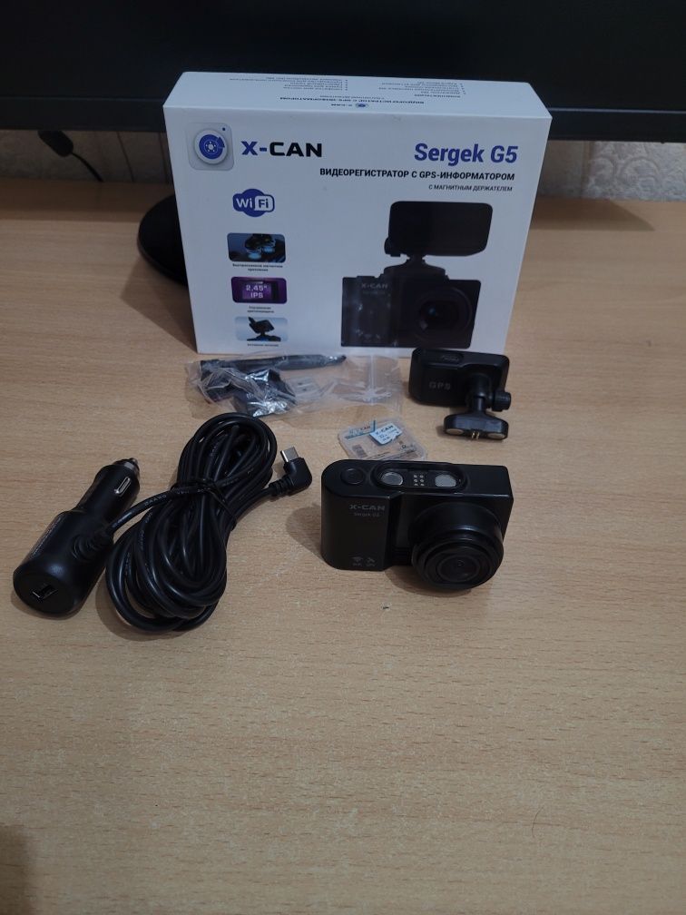 Продам видеорегистратор и GPS  базой камер  2 в 1 X Can Sergek G5