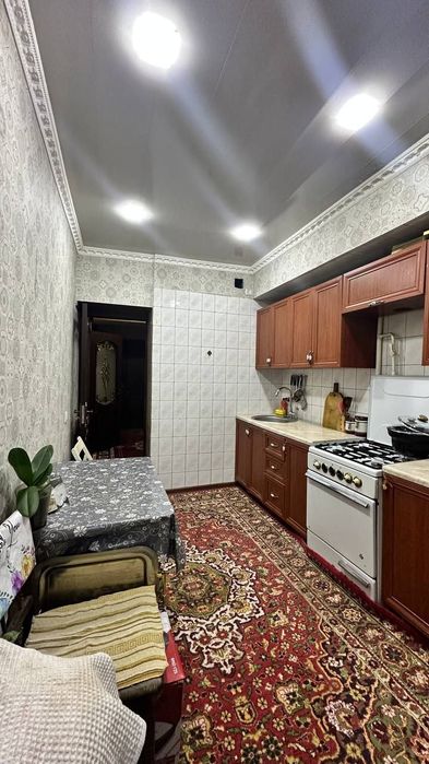 Юнусобод квартира 4/4/9  100 кв тайёр хонадон  сотилади