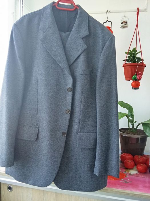 Costum de bărbat