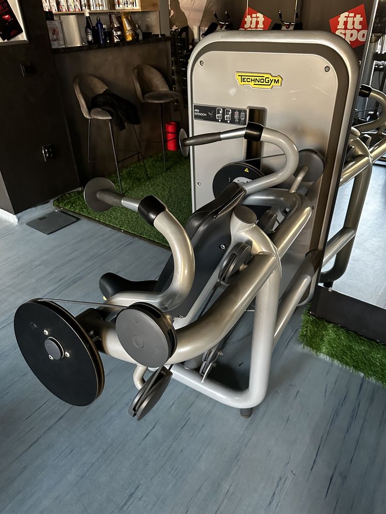 technogym уред за трицепс