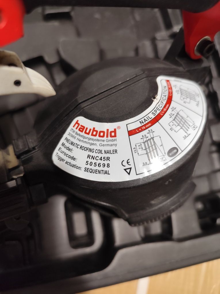 haubold RNC45R  професионален пистолет за пирони за битумни керемиди
