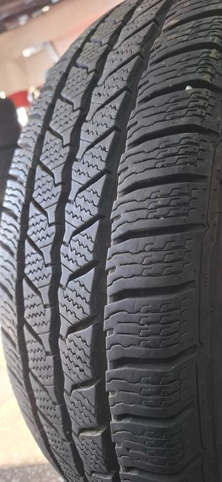 2бр. 205/75/16C Continental 6.8mm грайфер, дот 22г. Безплатен монтаж