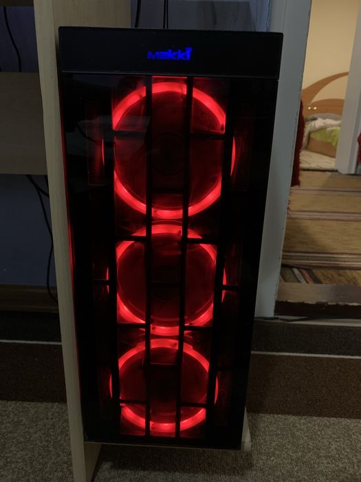 Настолен компютар