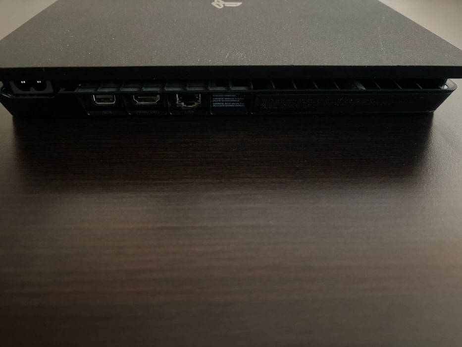 PlayStation 4slim