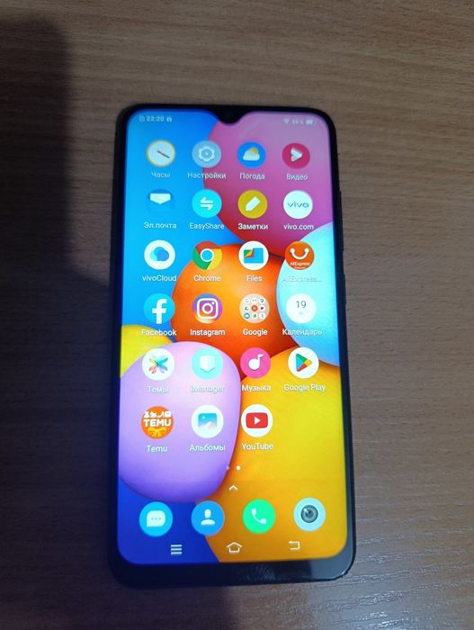 Продам Vivo y1s в хорошем состоянии