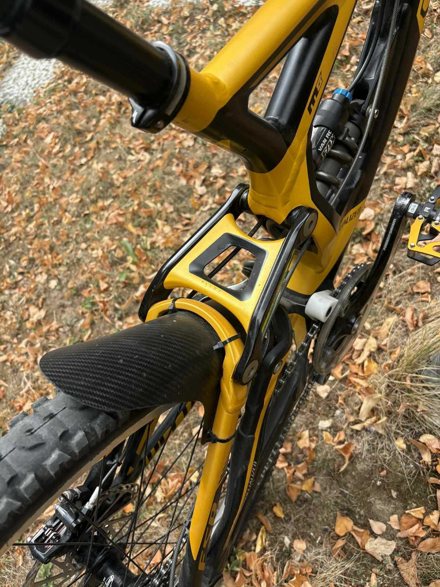 Specialized demo 8
