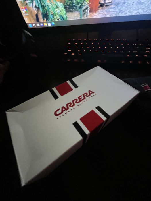 Продав чисто нови очила carrera 5046/S 807/QT