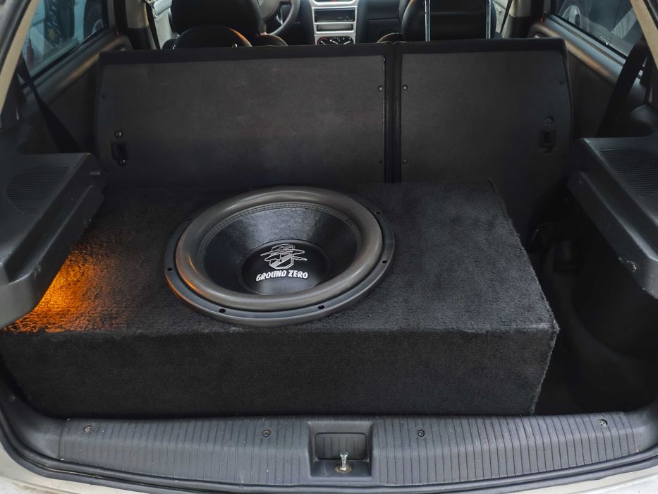 Продавам комплект субуфер, усилвател, кондензатор и инсталация