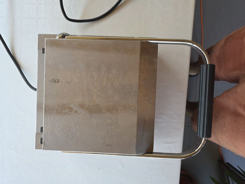 Aparat vafe profesional, Hendi