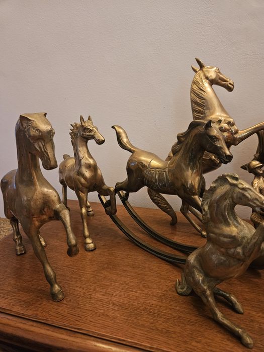 Cal alama bronz decoratiuni