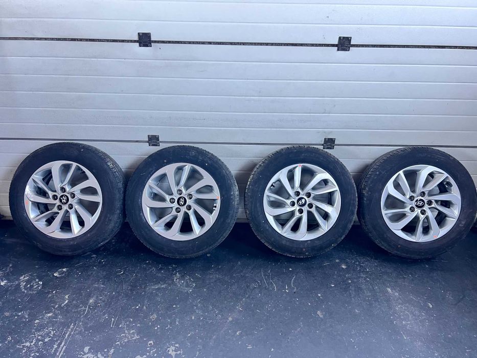 Set jante aliaj cu anvelope Hyundai Tucson 2 225/60R17