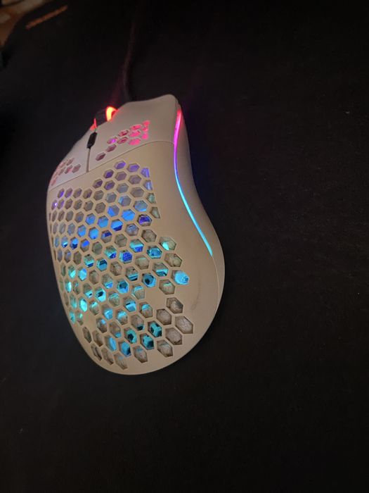 Glorious model O