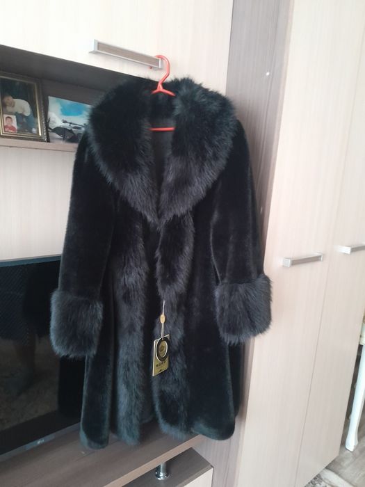 Продам шубу новая очень красивая
