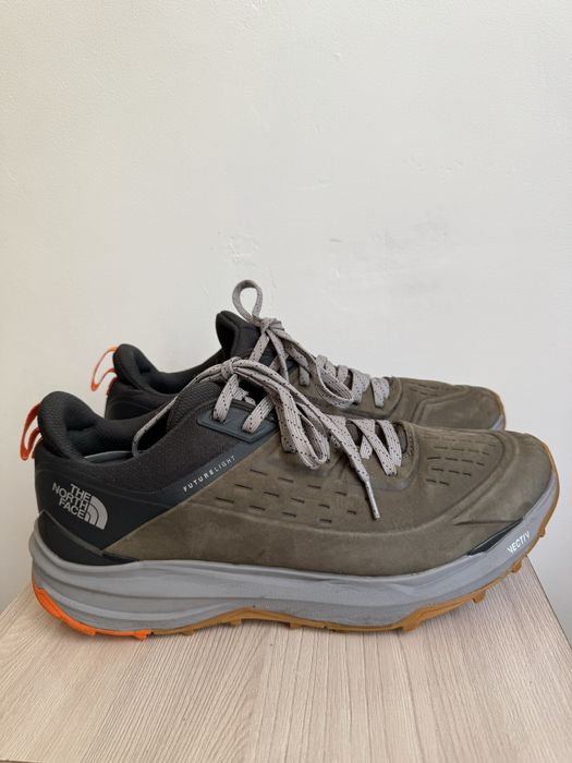 The north face кроссовки