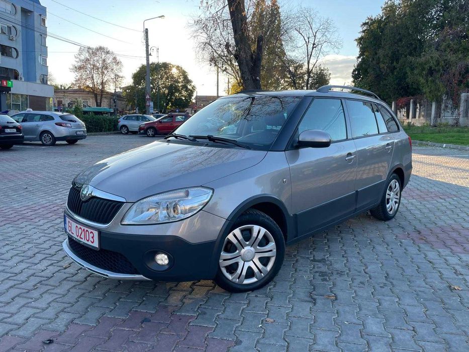 Inchiriez auto skoda fabia 2012,pretabila și pentru glovo, bolt,  uber